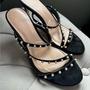 Stuart Weitzman Dancer Pearl 80 Suede Mule Heels – Black | Pearl Embellished
